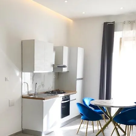 Apartment International House